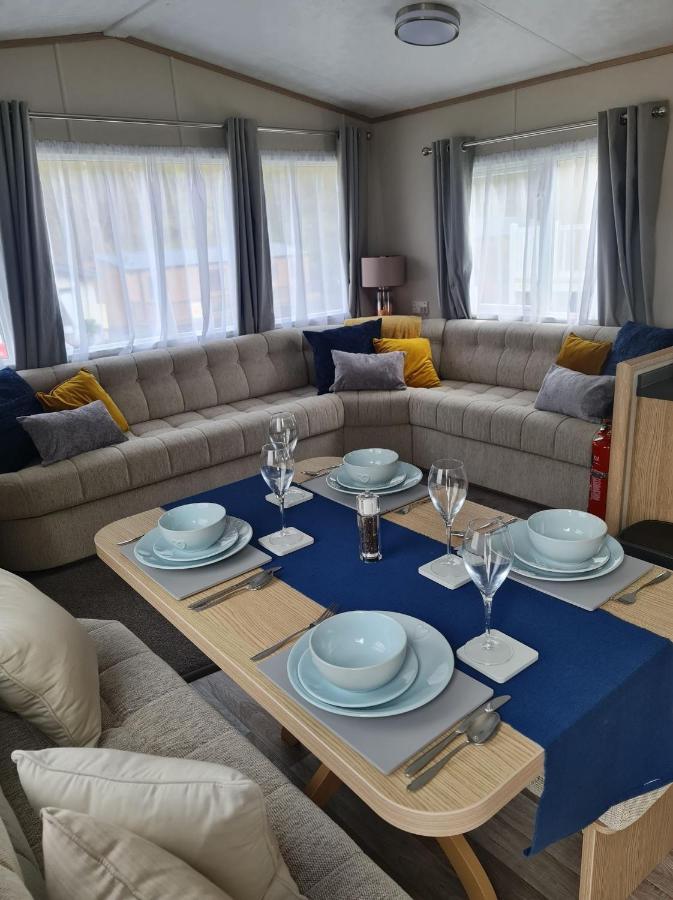The Tiddler - Plot 101, Woodlands Lodge Retreat, New Quay, West Wales Llanina Eksteriør billede
